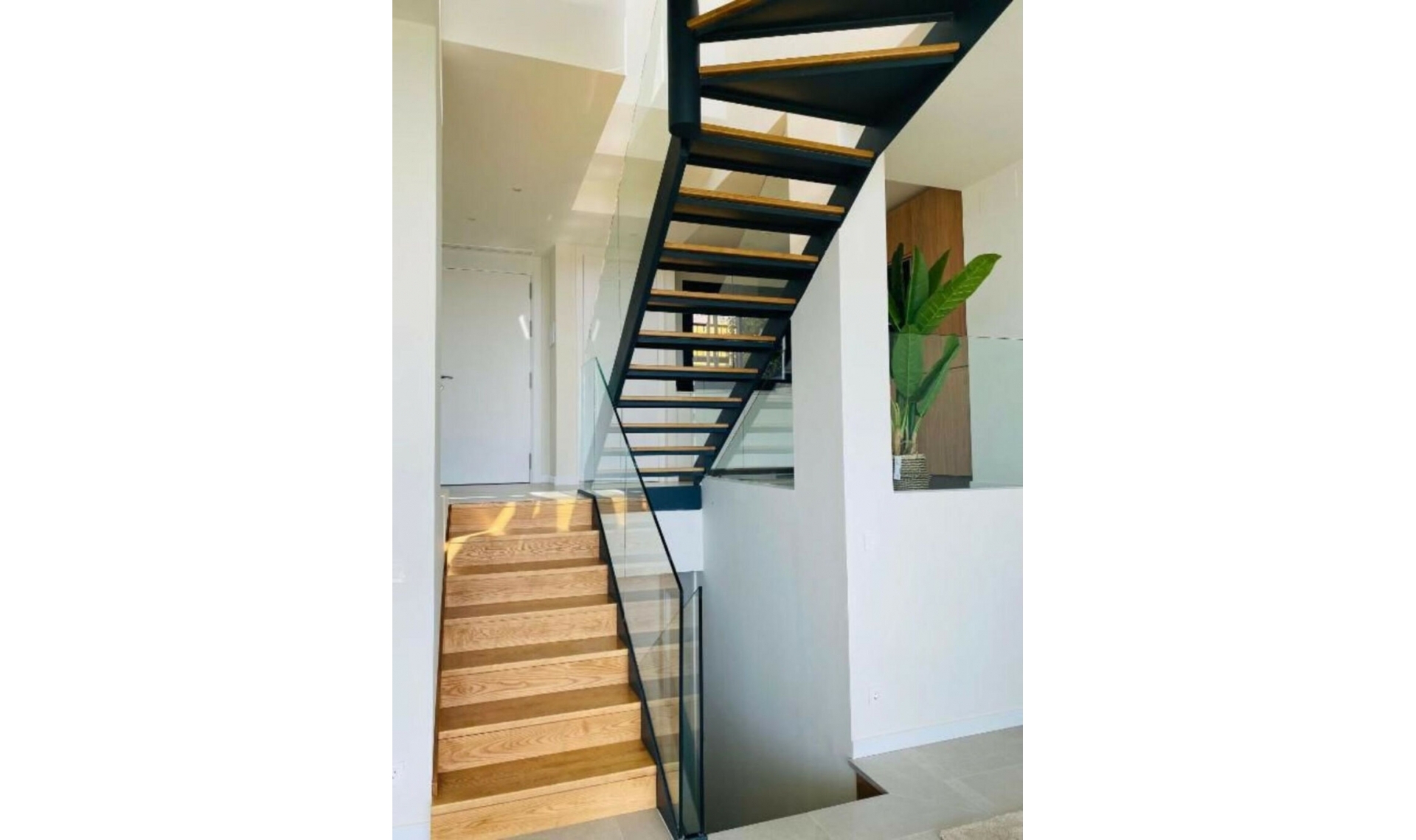 Resale - House -
Cabopino