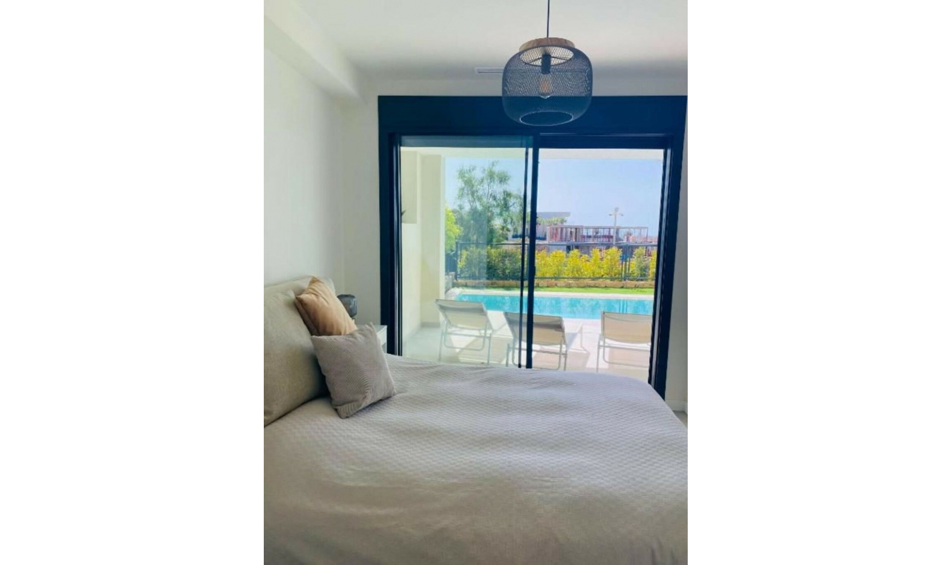 Resale - House -
Cabopino