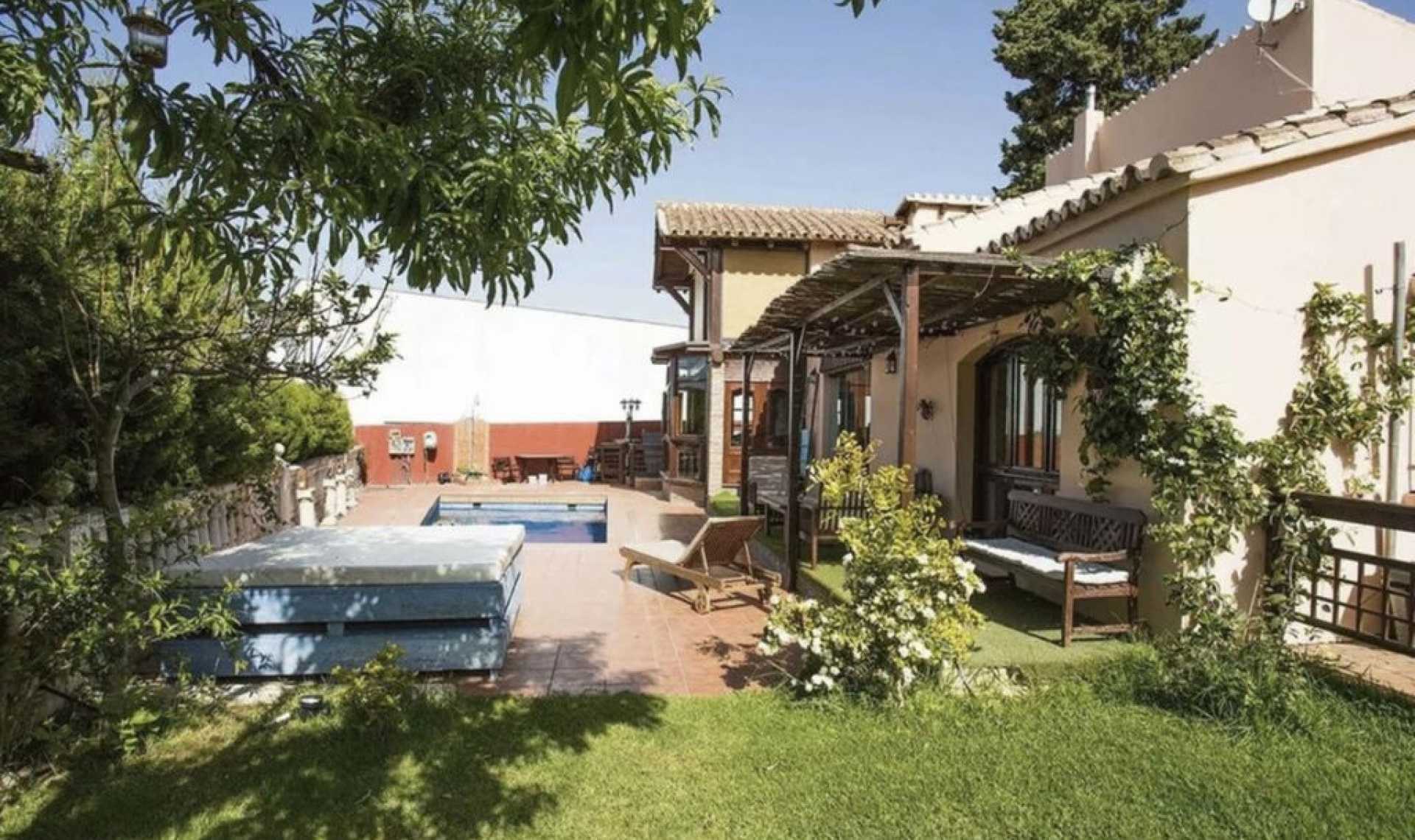 Resale - House -
Cabopino