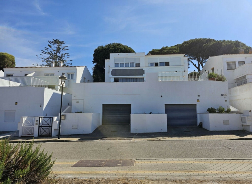 Resale - House -
Cabopino