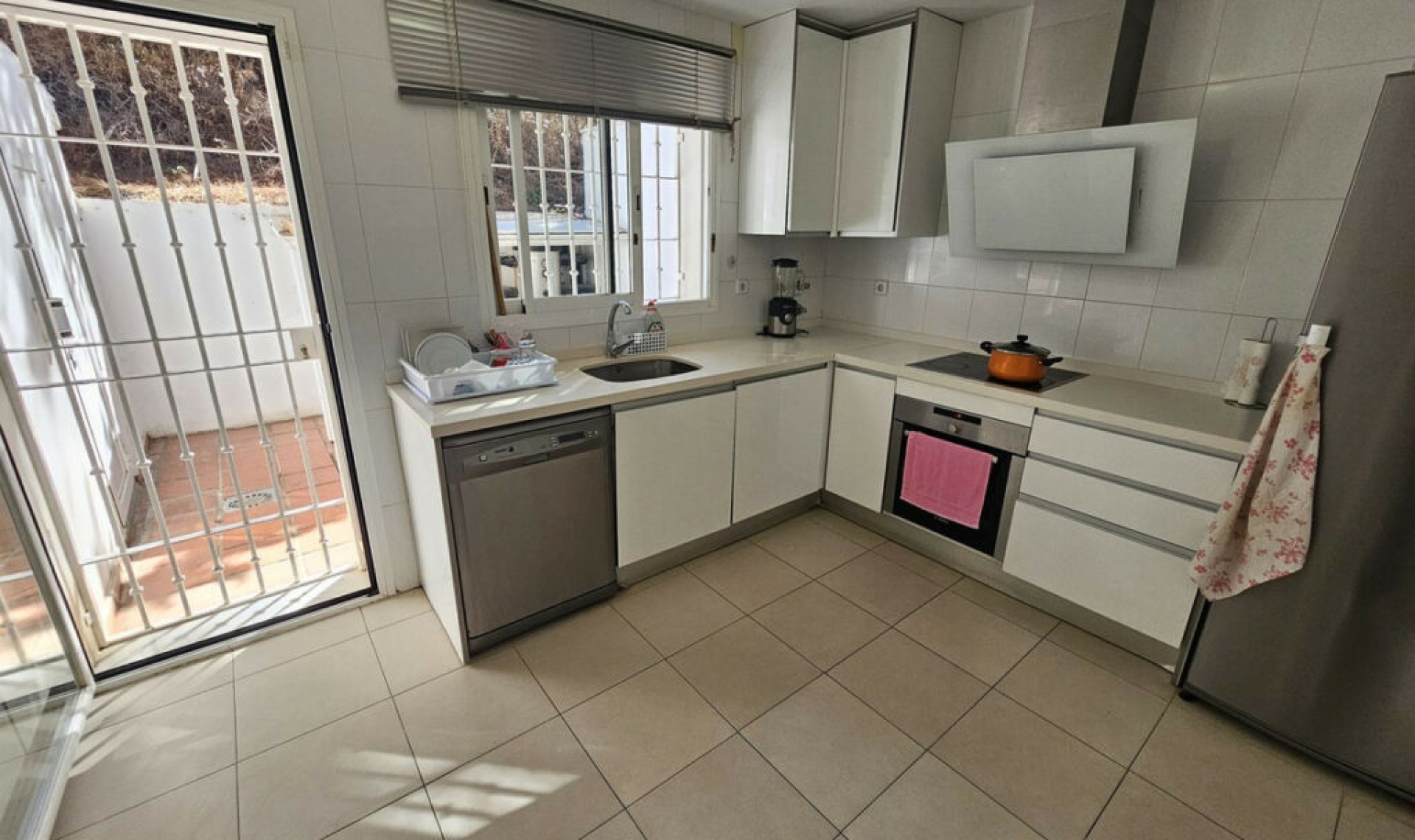 Resale - House -
Cabopino