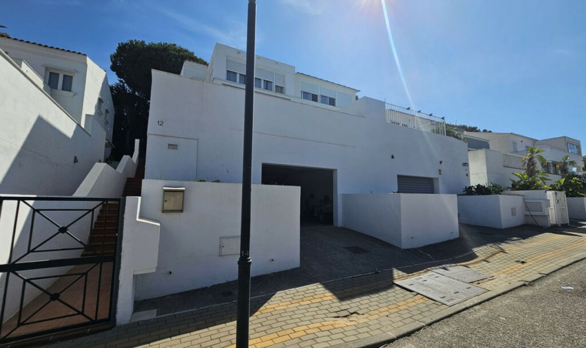 Resale - House -
Cabopino