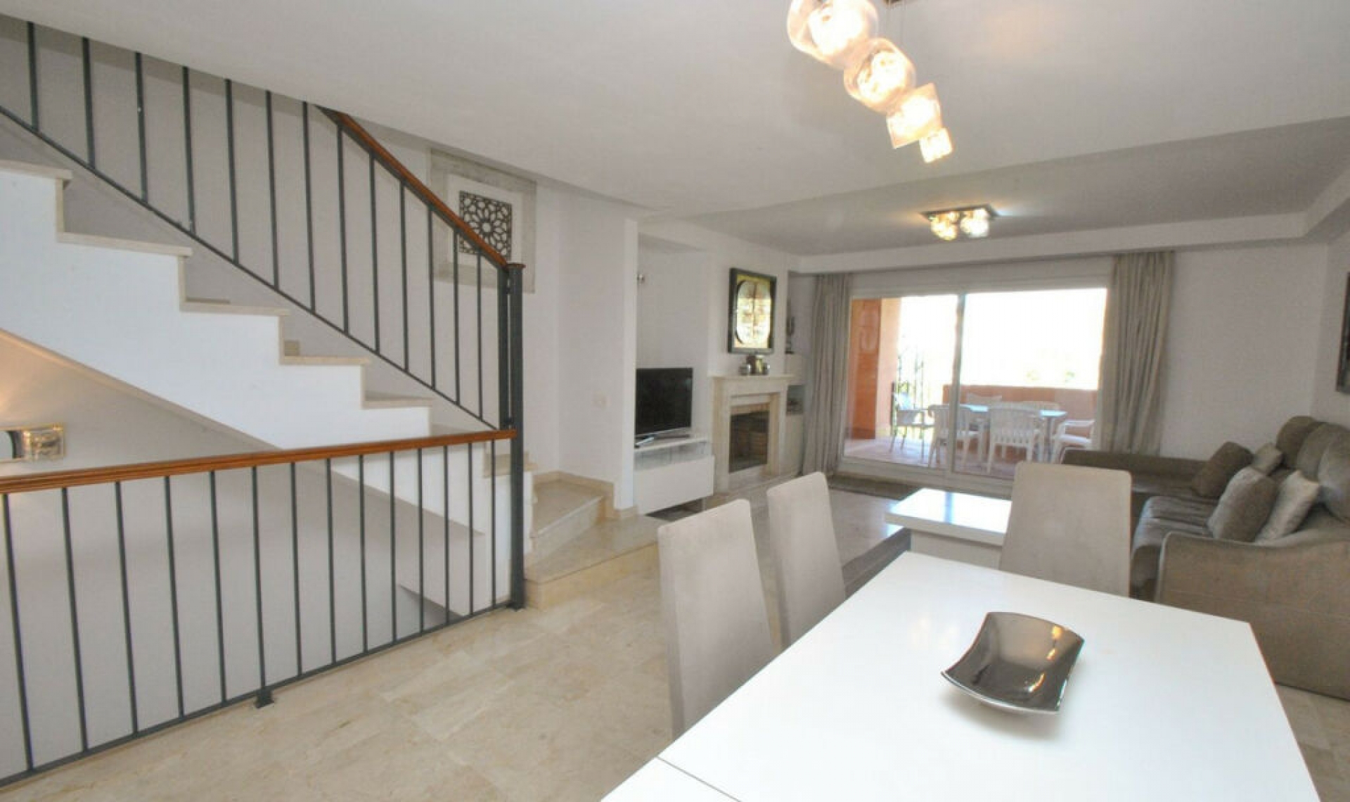 Resale - House -
Cabopino