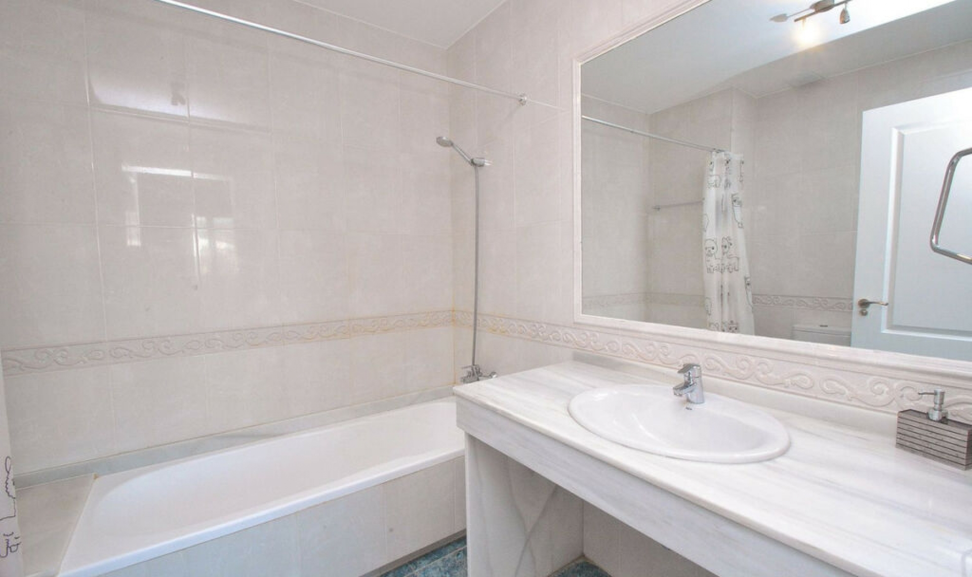 Resale - House -
Cabopino
