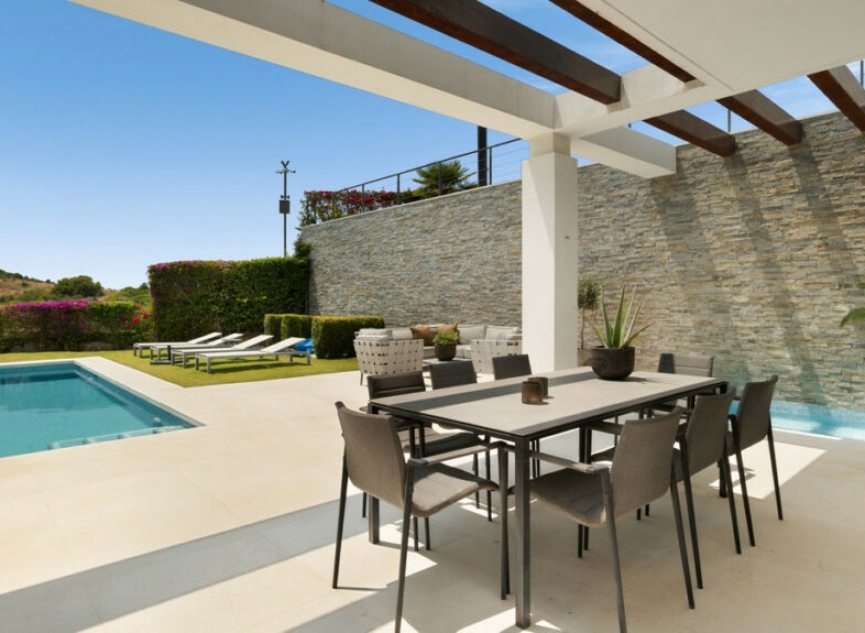 Resale - House -
Cabopino