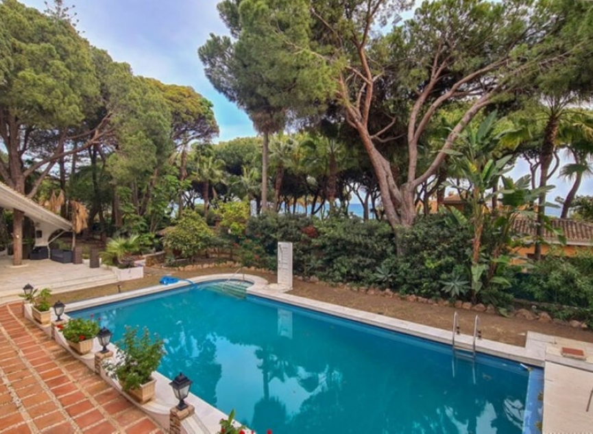 Resale - House -
Cabopino