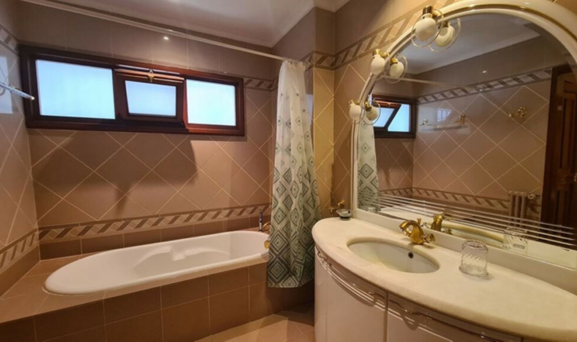 Resale - House -
Cabopino