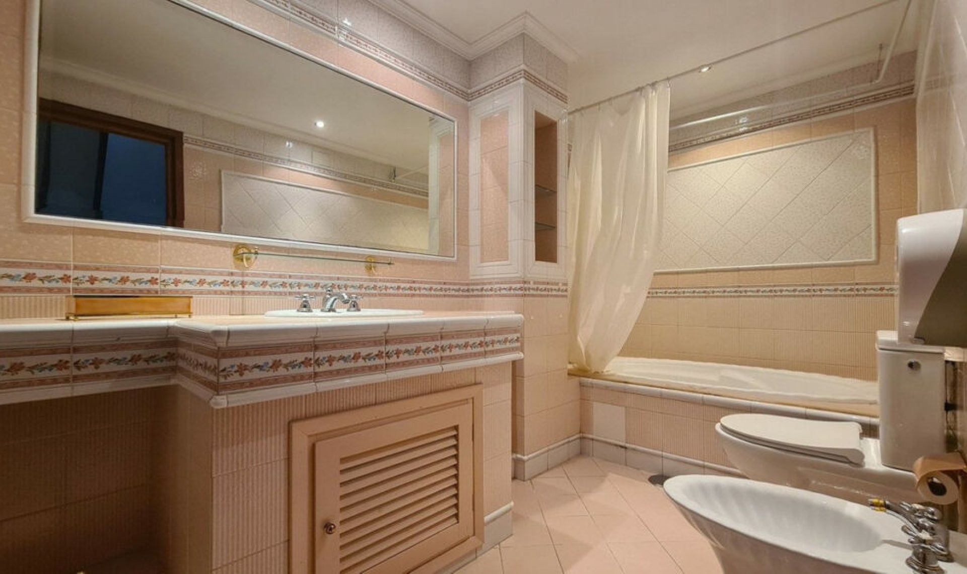 Resale - House -
Cabopino