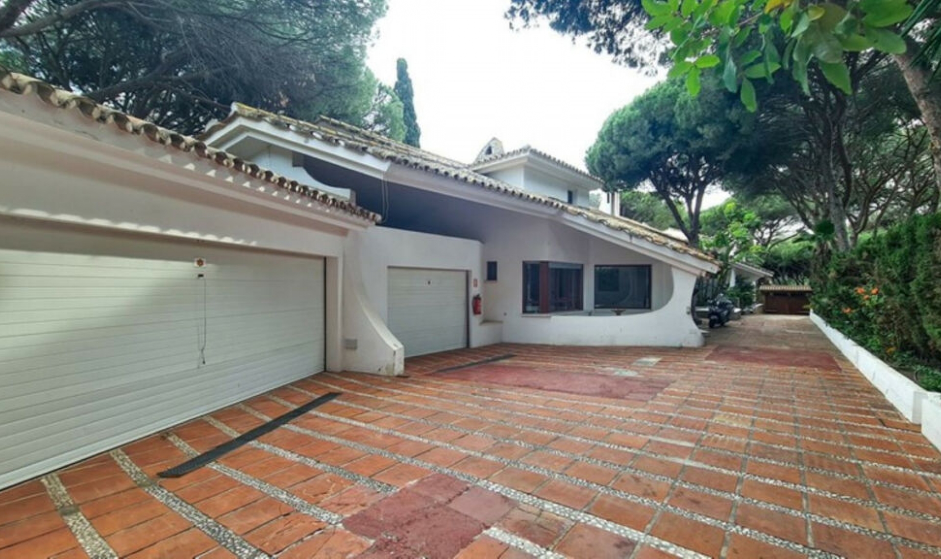 Resale - House -
Cabopino