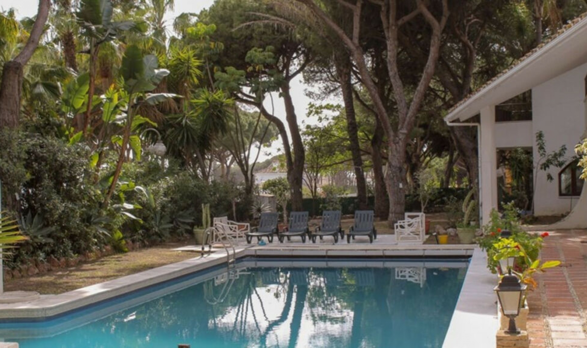 Resale - House -
Cabopino