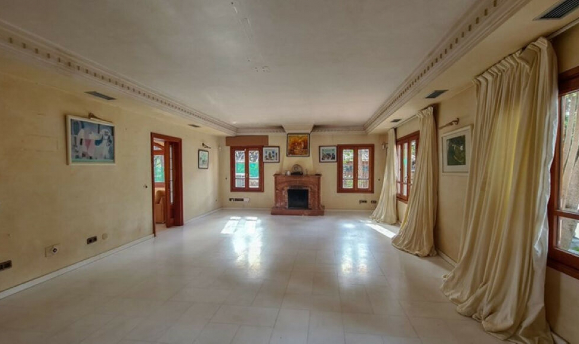 Resale - House -
Cabopino