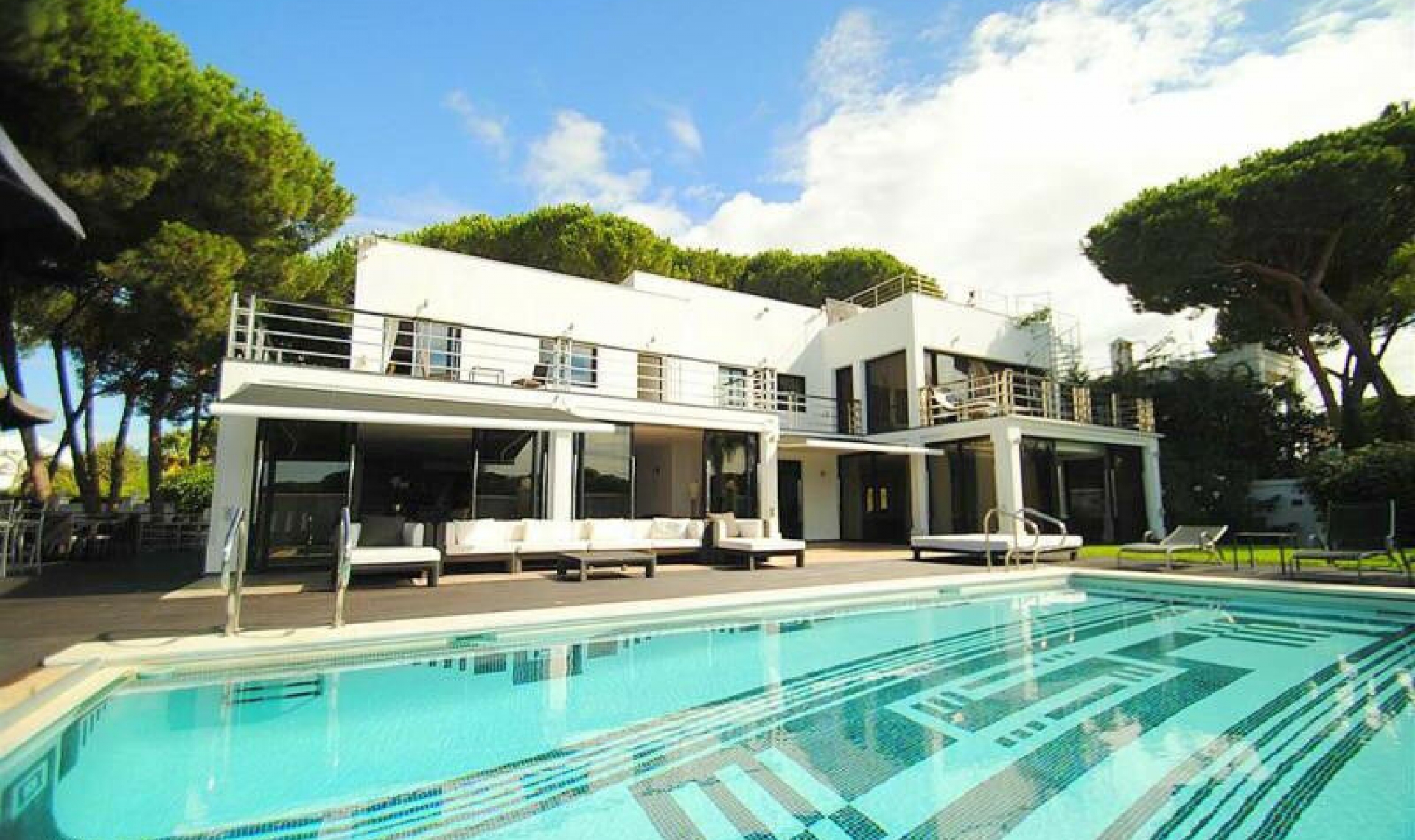 Resale - House -
Cabopino