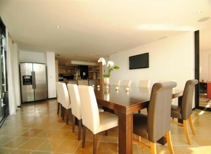 Resale - House -
Cabopino