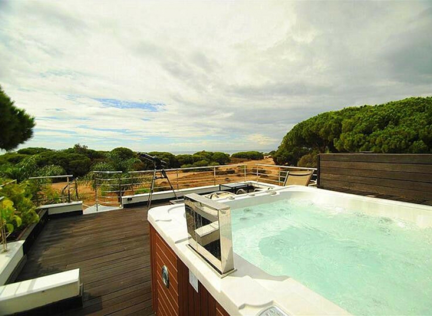 Resale - House -
Cabopino