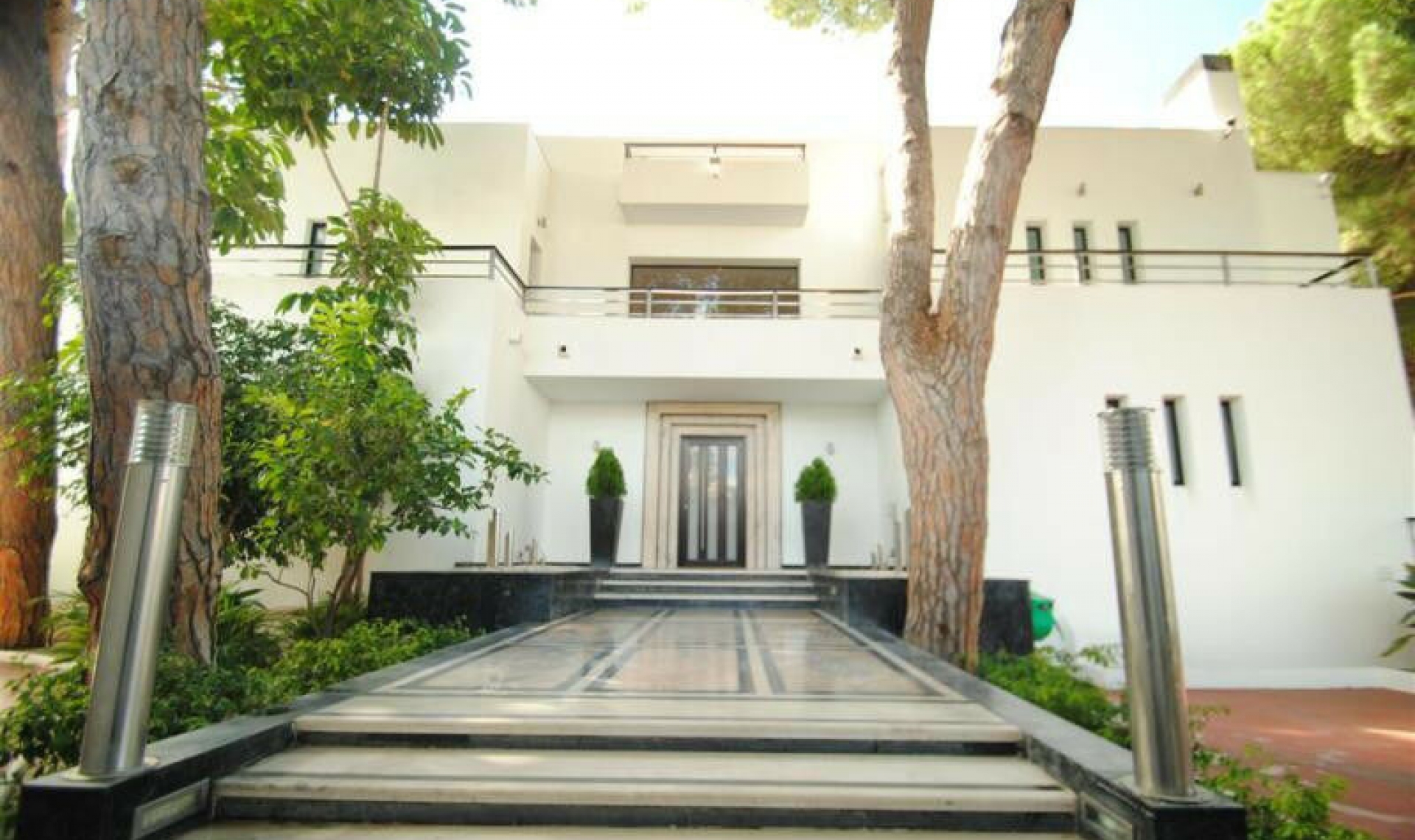 Resale - House -
Cabopino