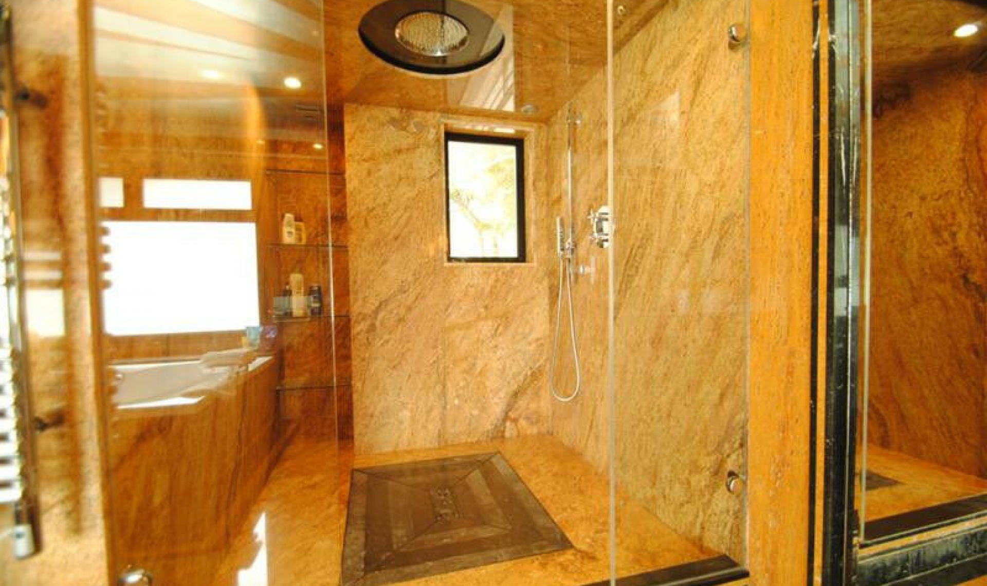 Resale - House -
Cabopino