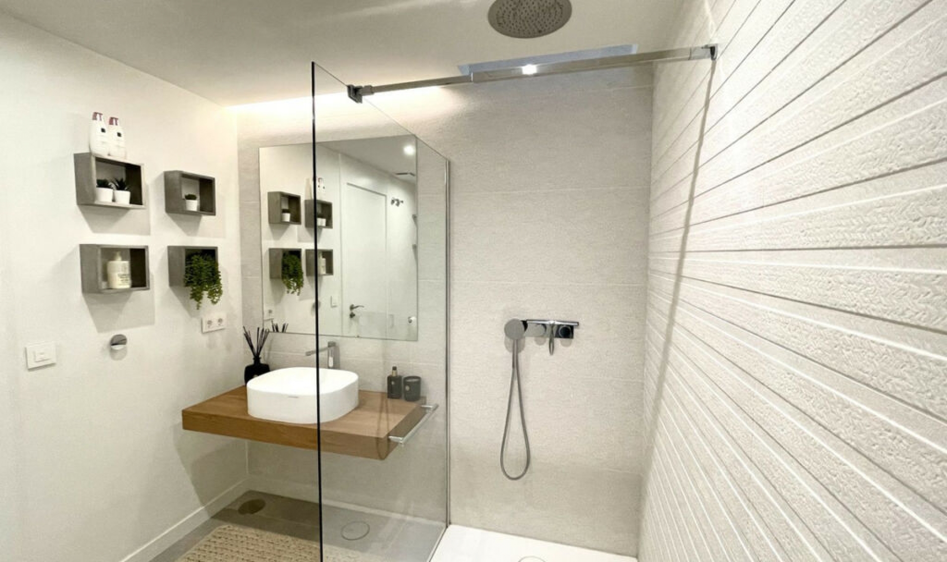 Resale - House -
Cabopino