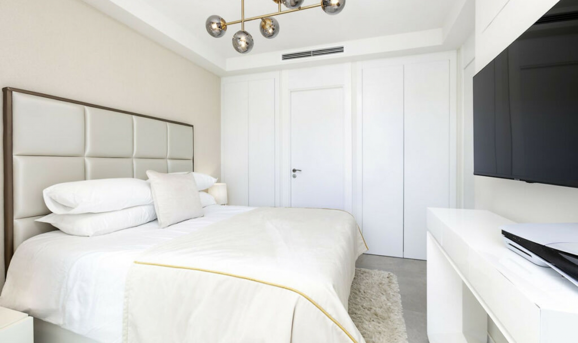 Resale - House -
Cabopino