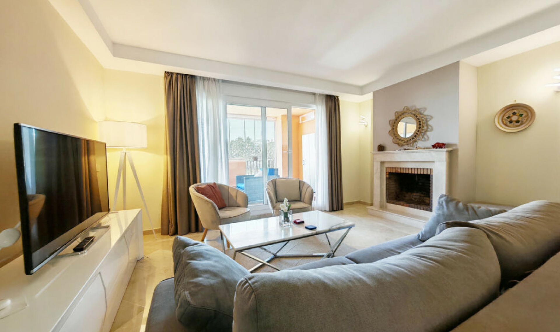 Resale - House -
Cabopino