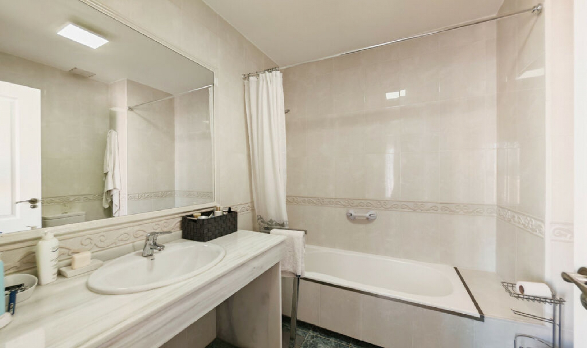 Resale - House -
Cabopino