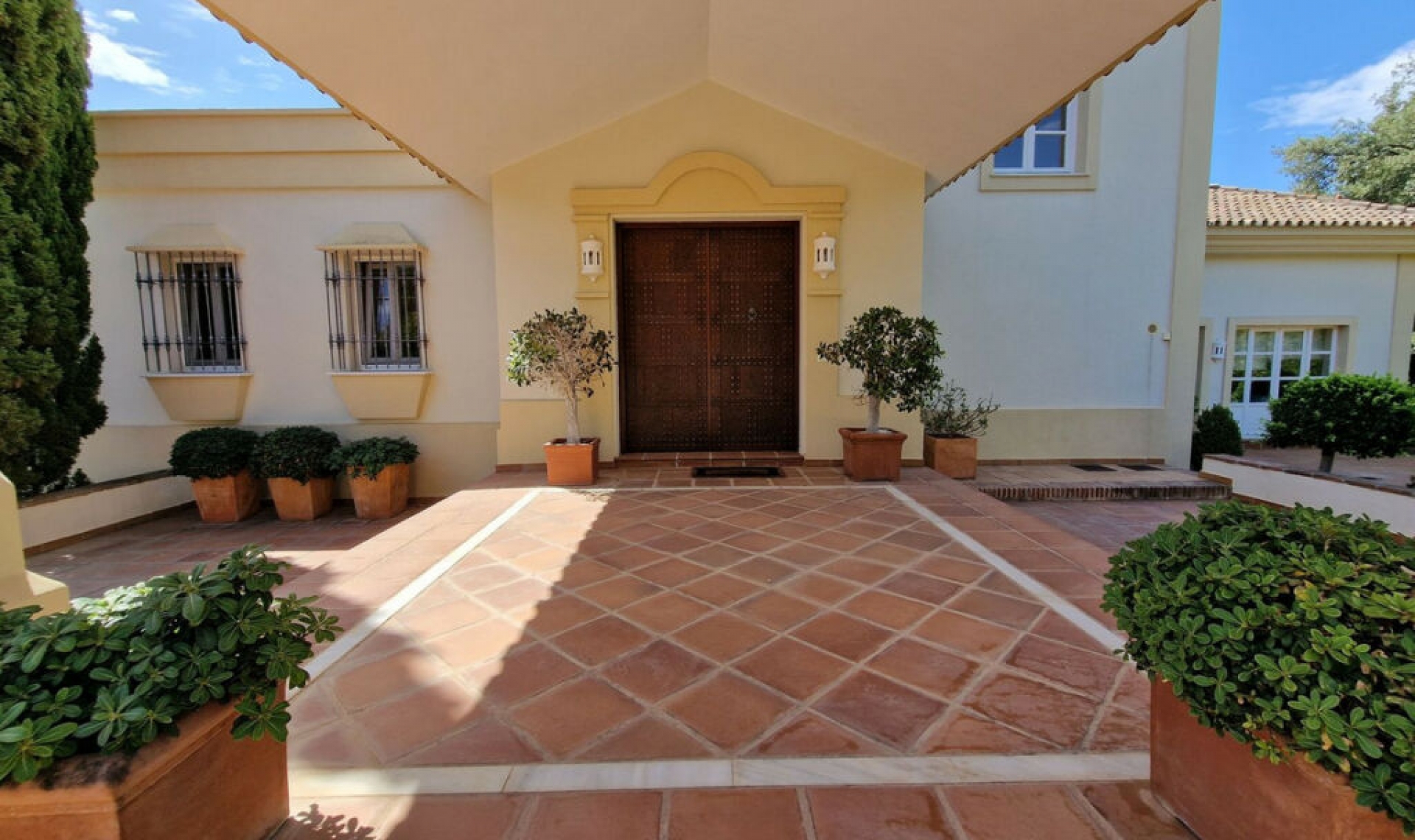 Resale - House -
Calahonda