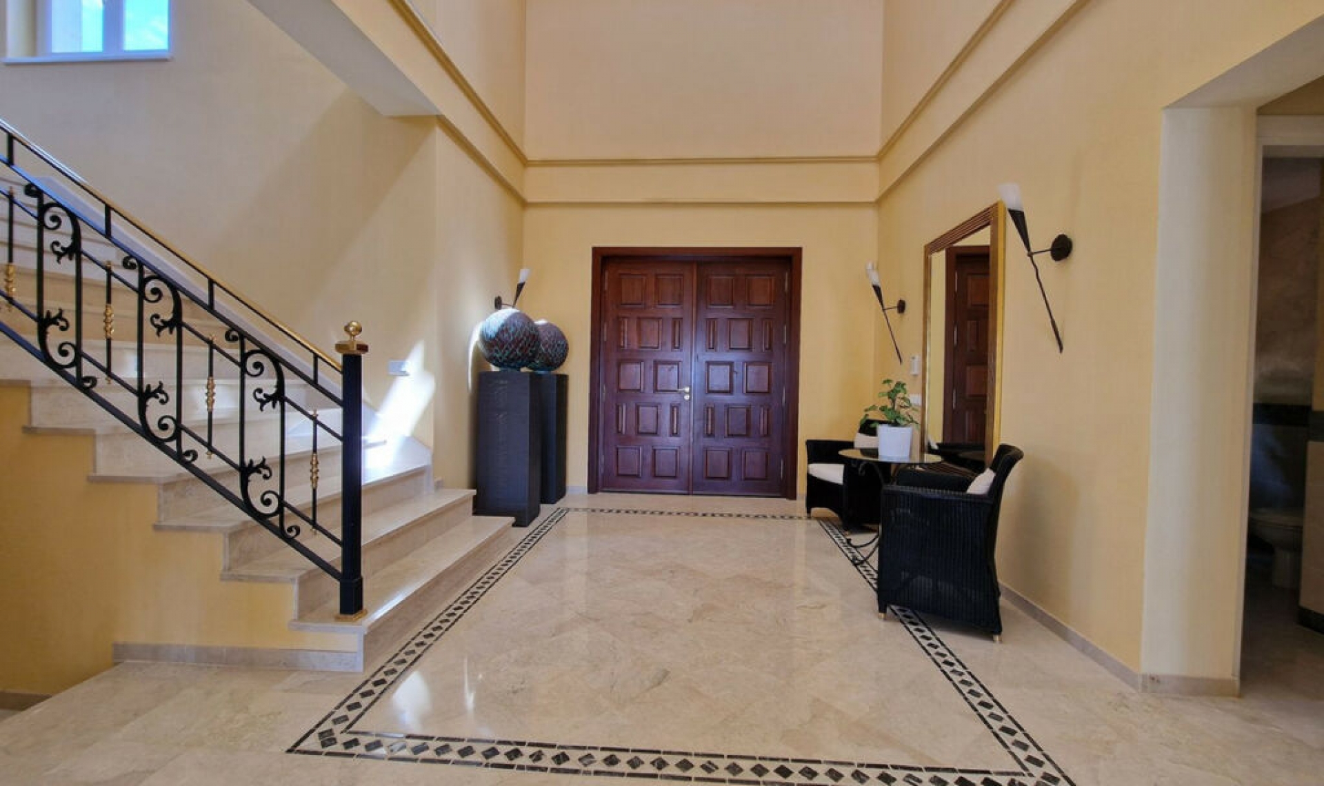 Resale - House -
Calahonda