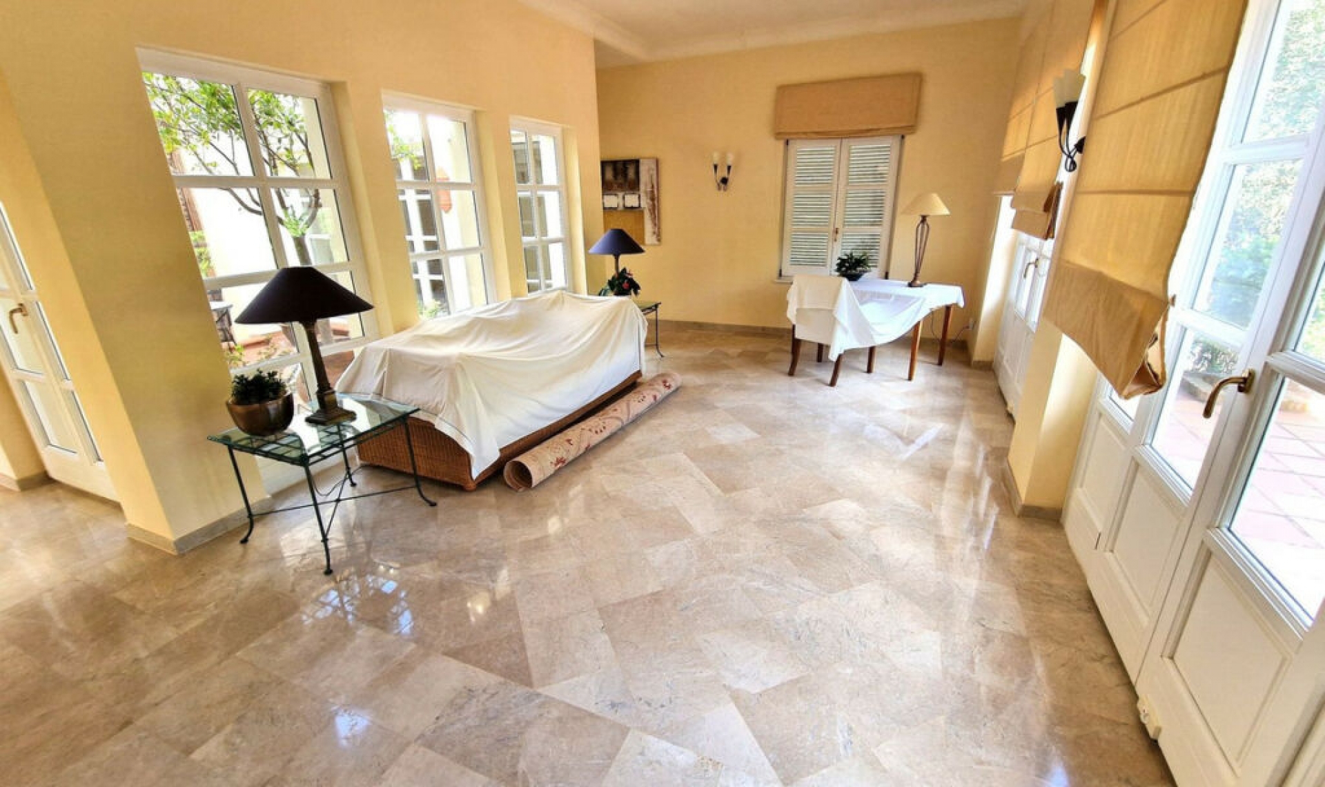 Resale - House -
Calahonda