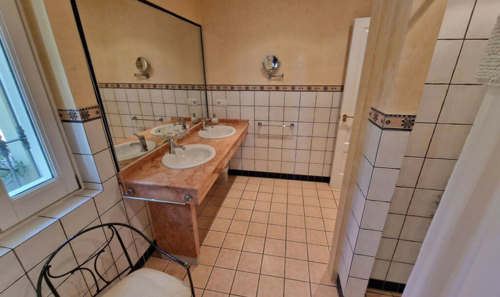 Resale - House -
Calahonda