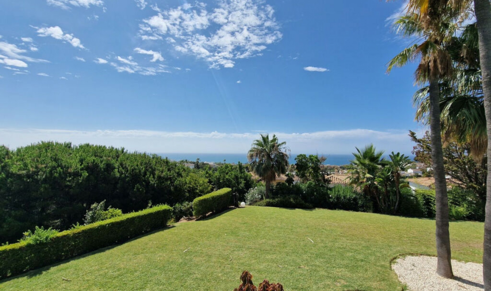 Resale - House -
Calahonda