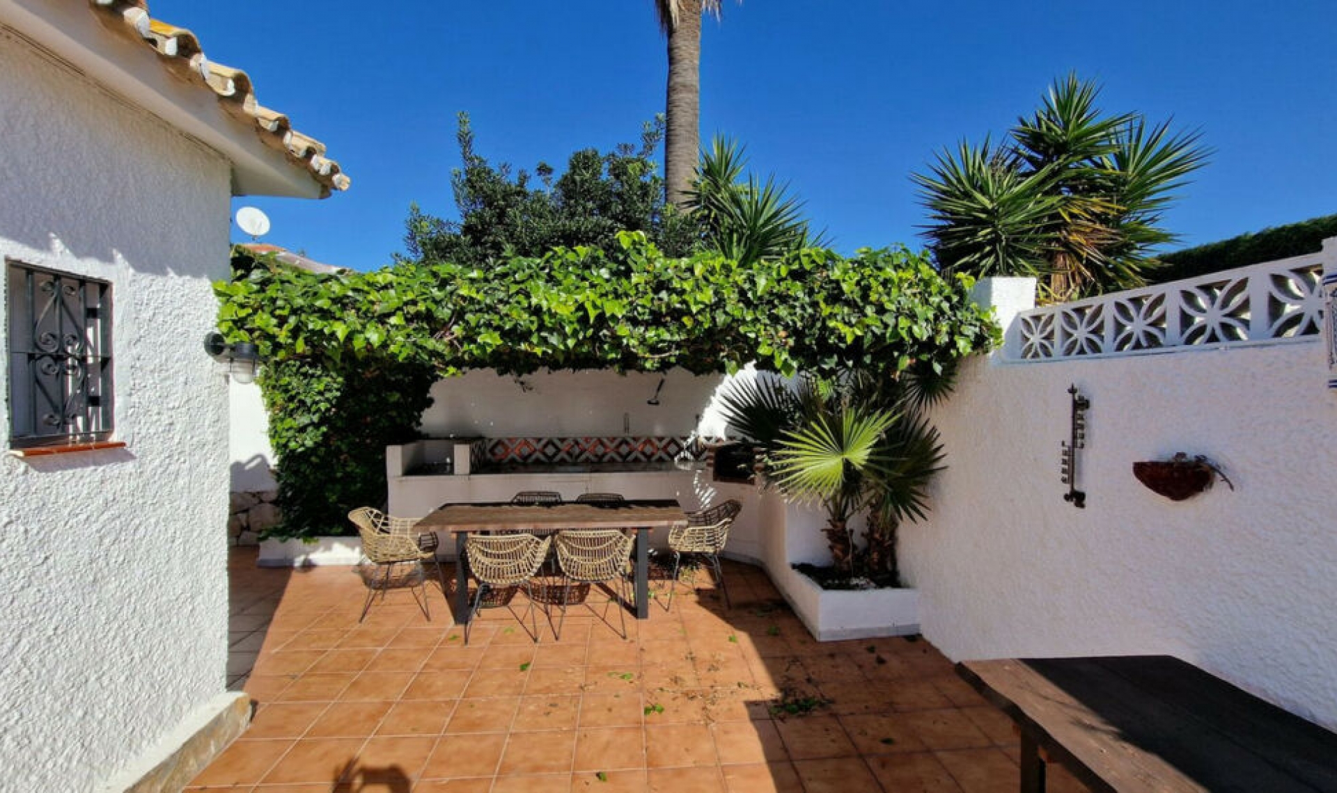 Resale - House -
Calahonda