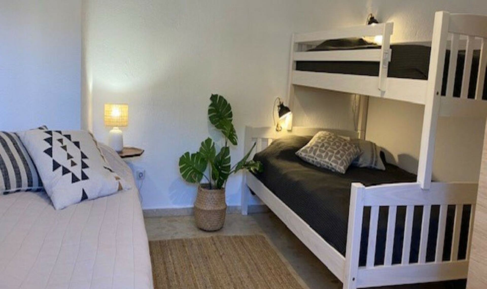 Resale - House -
Calahonda