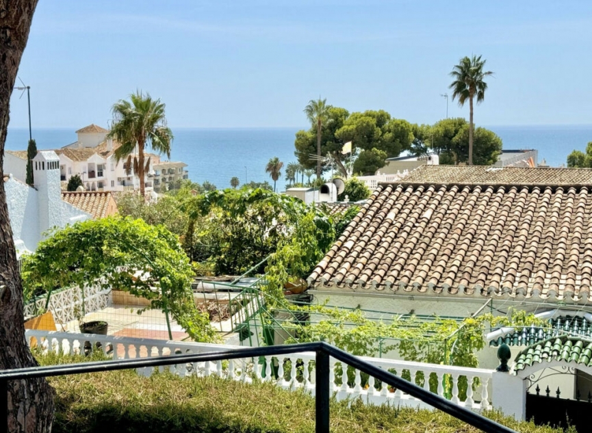 Resale - House -
Calahonda