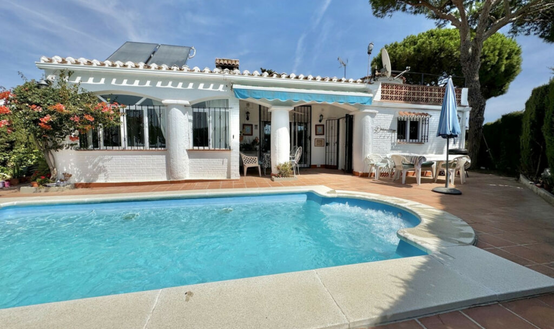 Resale - House -
Calahonda