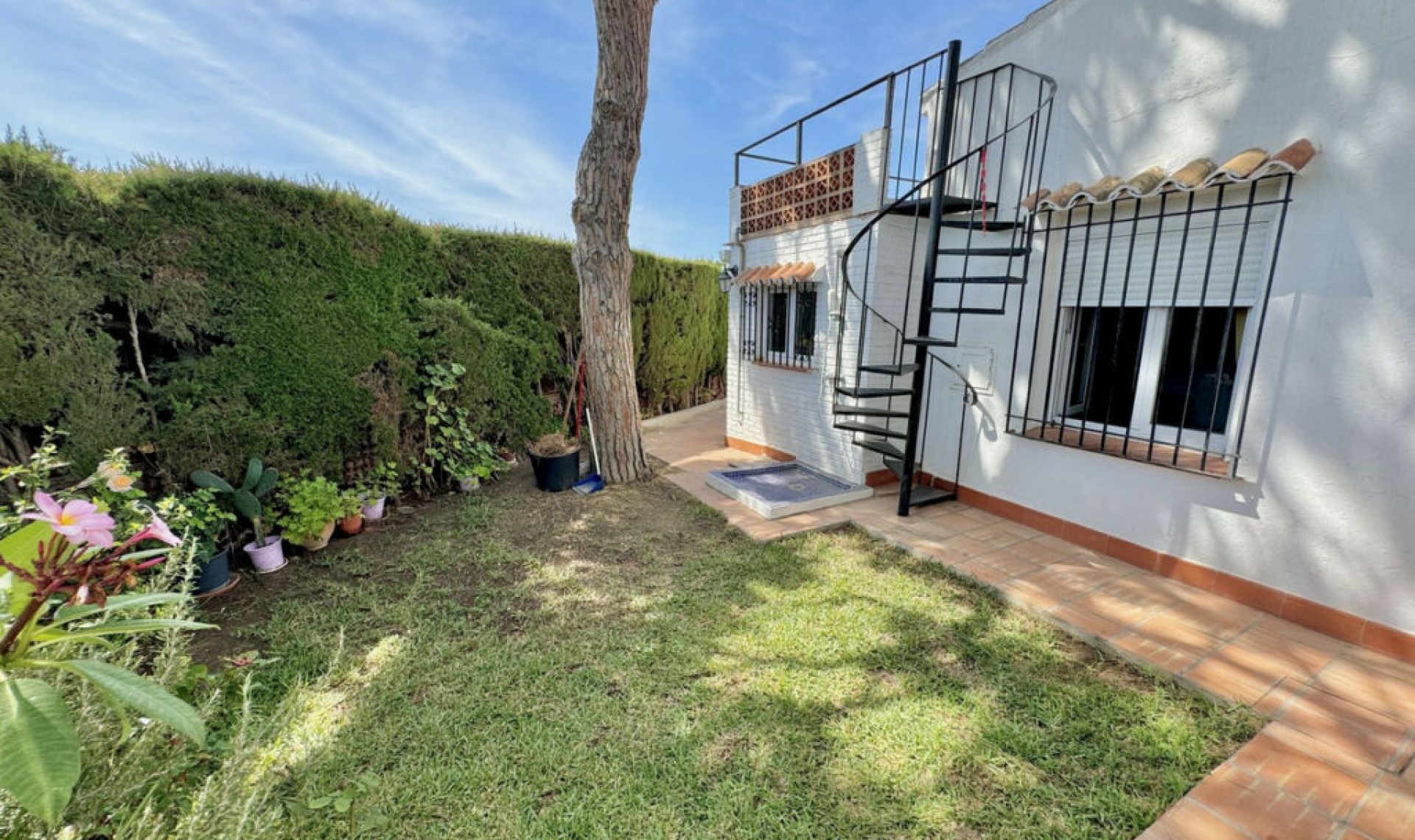Resale - House -
Calahonda