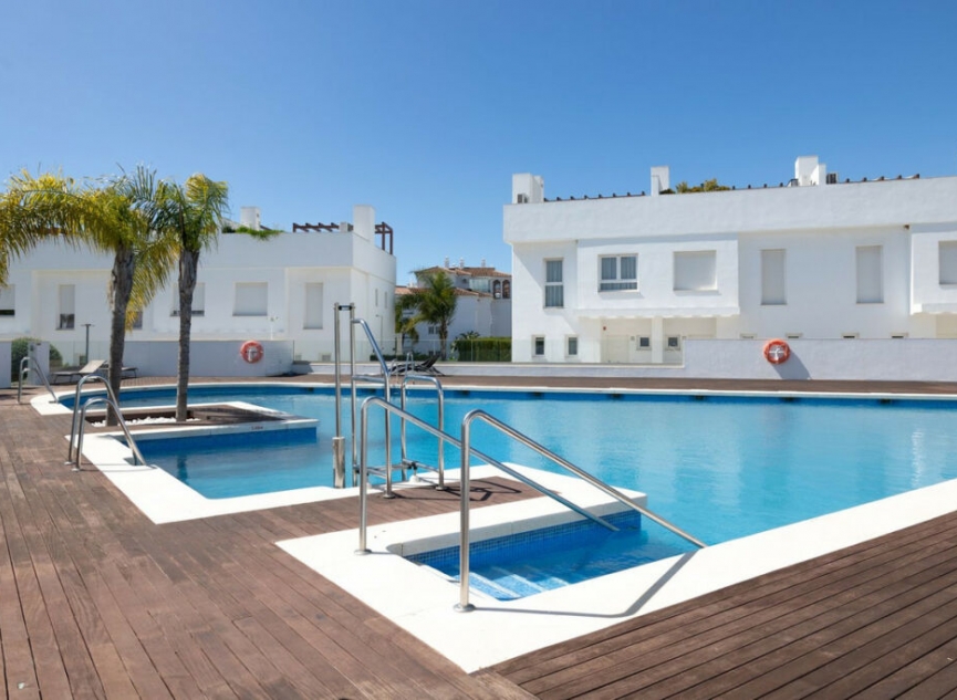 Resale - House -
Calahonda