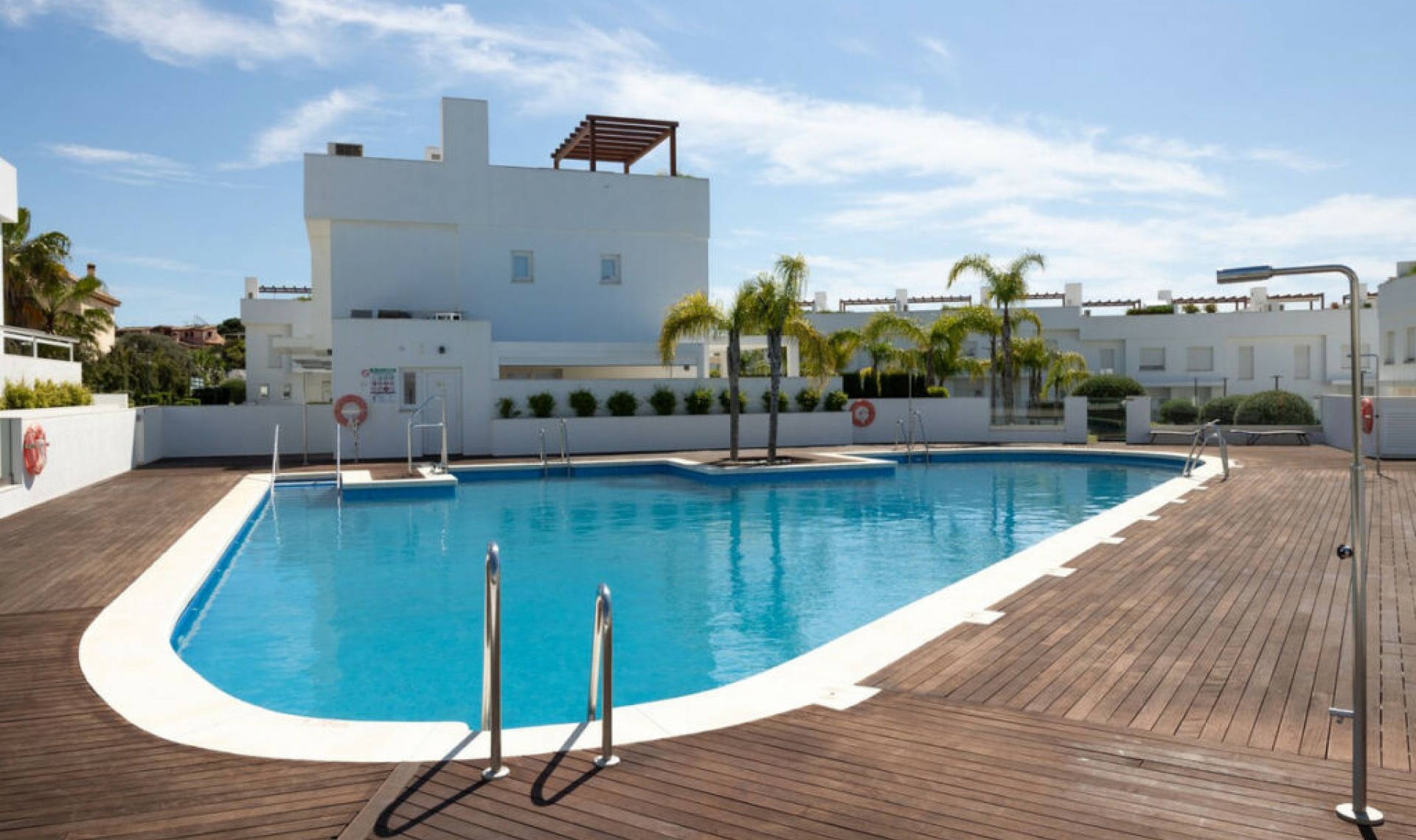 Resale - House -
Calahonda
