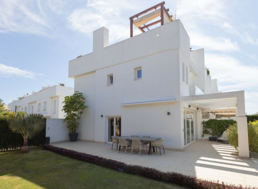 Resale - House -
Calahonda