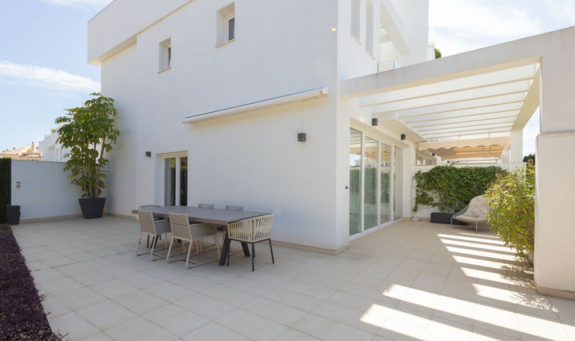 Resale - House -
Calahonda
