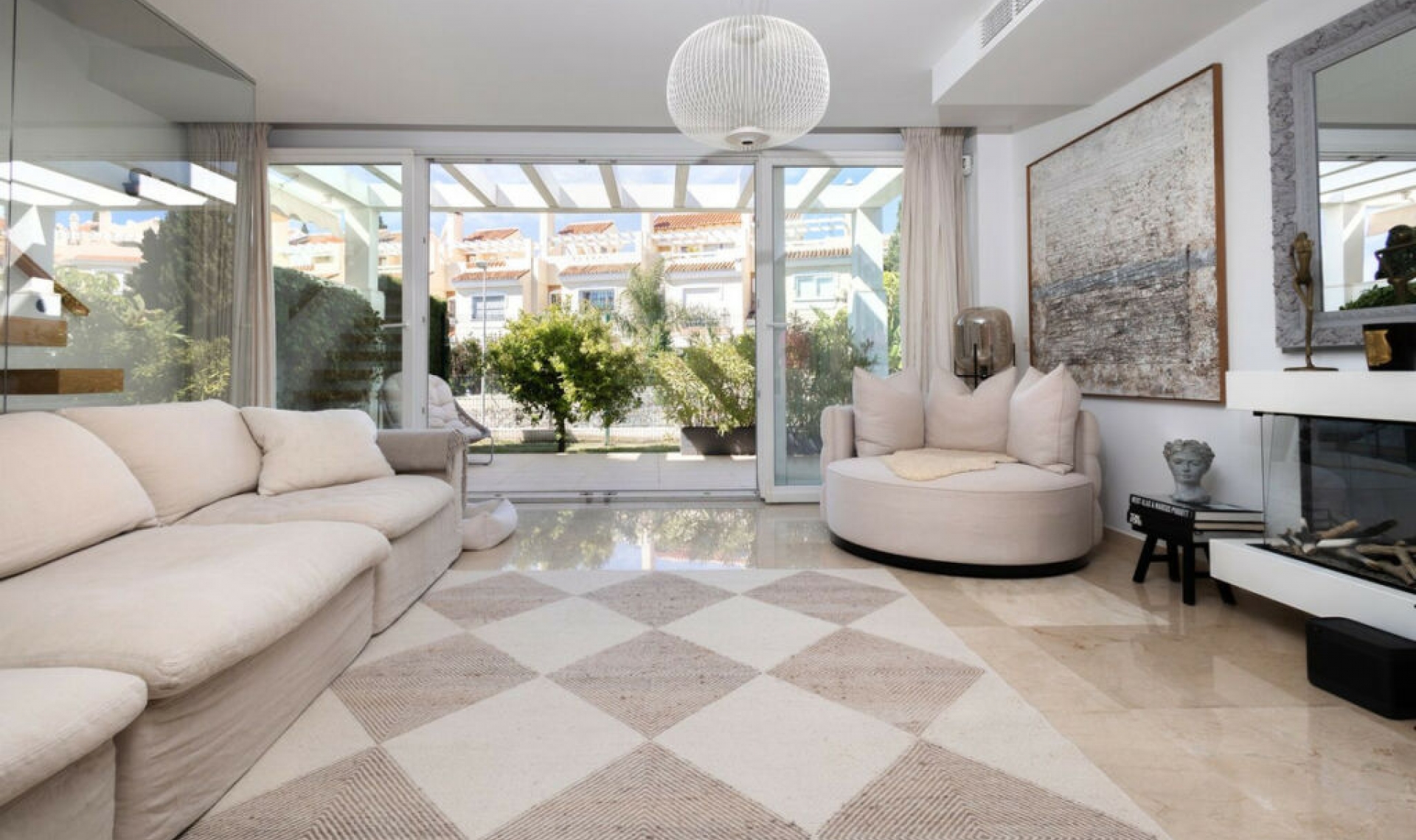 Resale - House -
Calahonda
