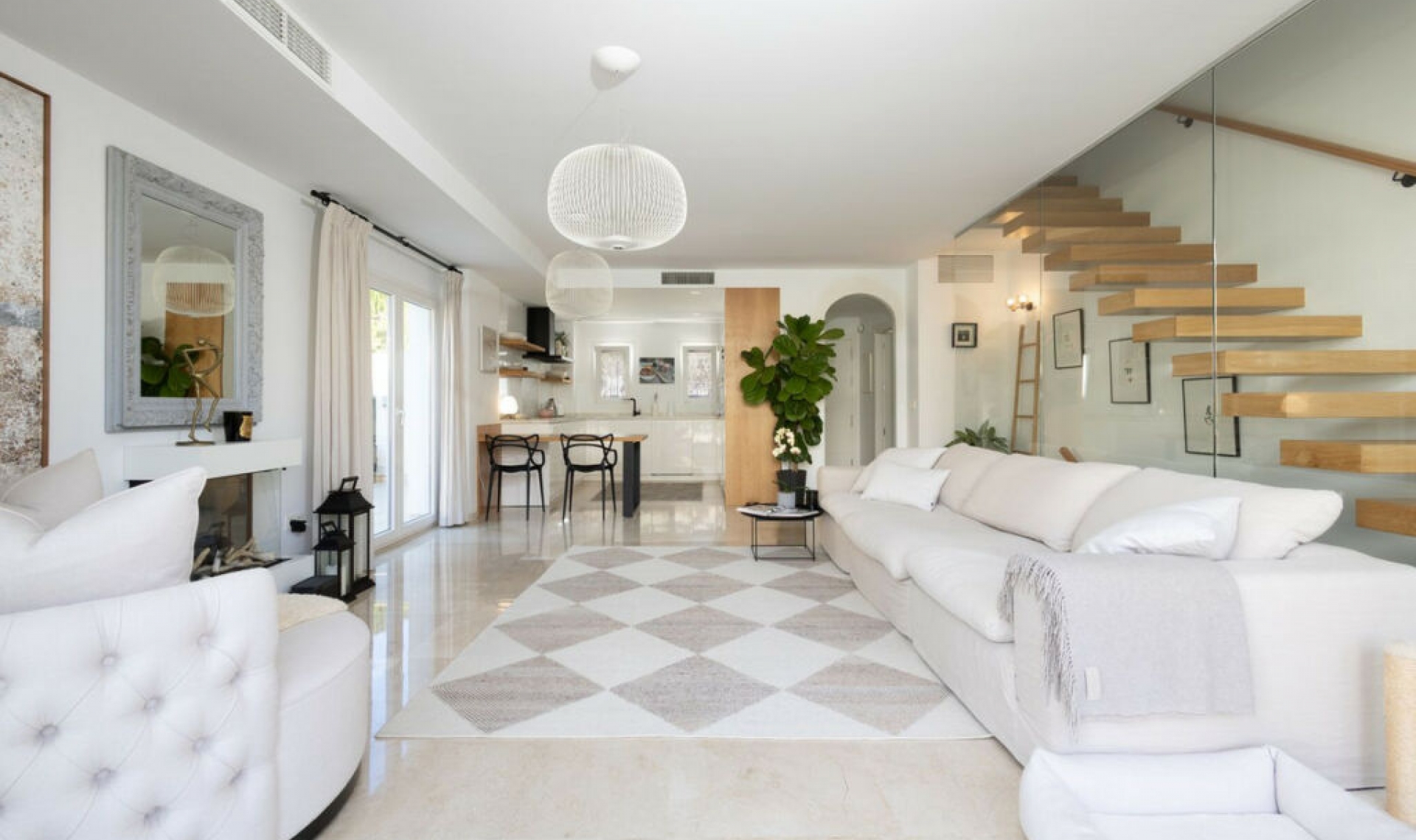 Resale - House -
Calahonda