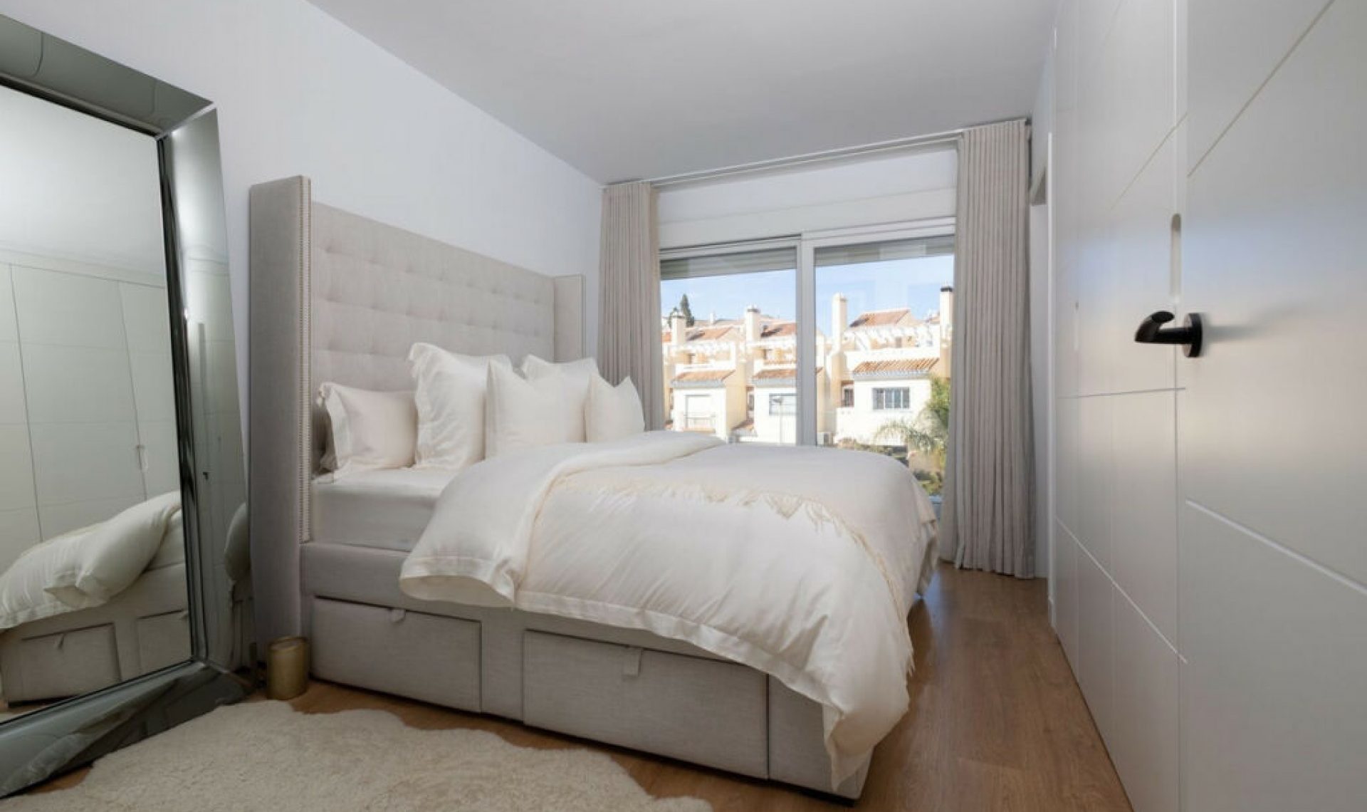 Resale - House -
Calahonda