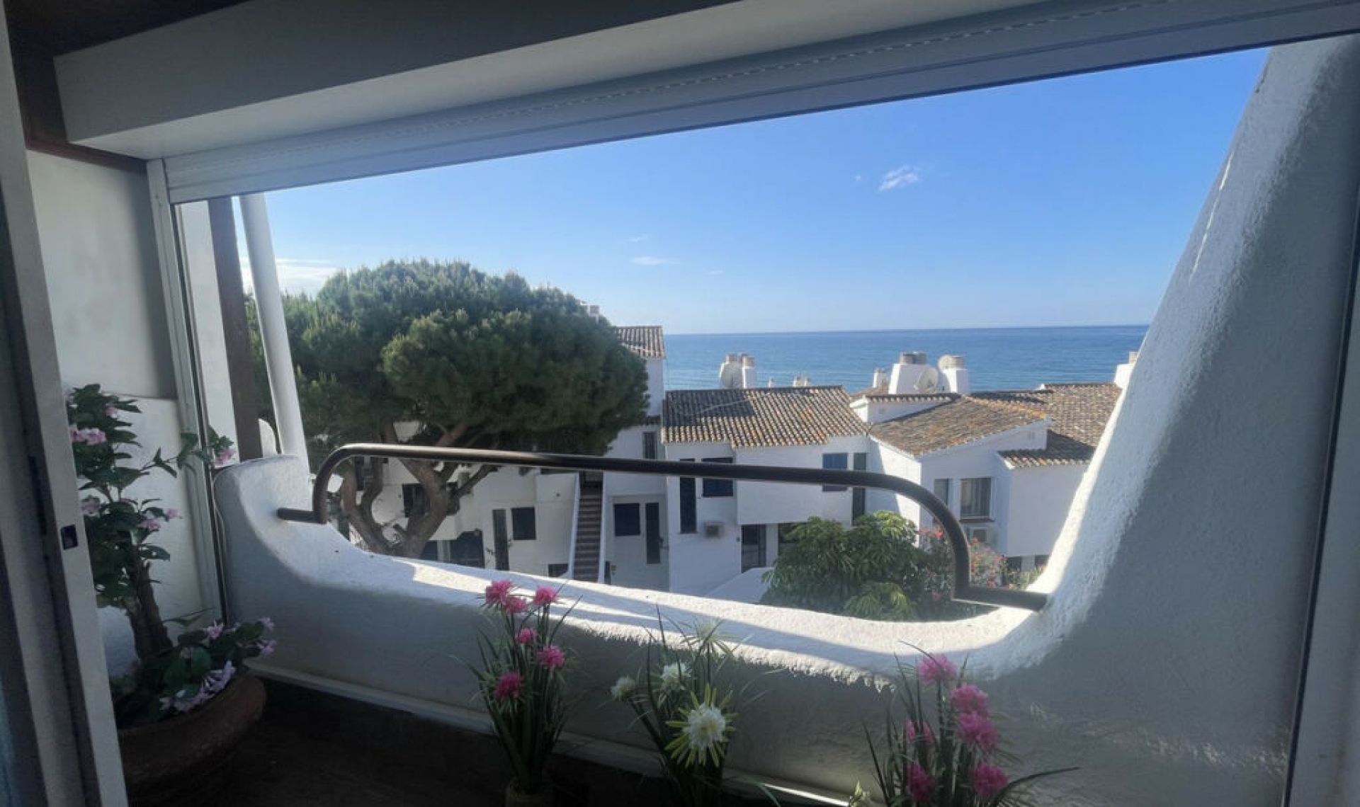 Resale - House -
Calahonda