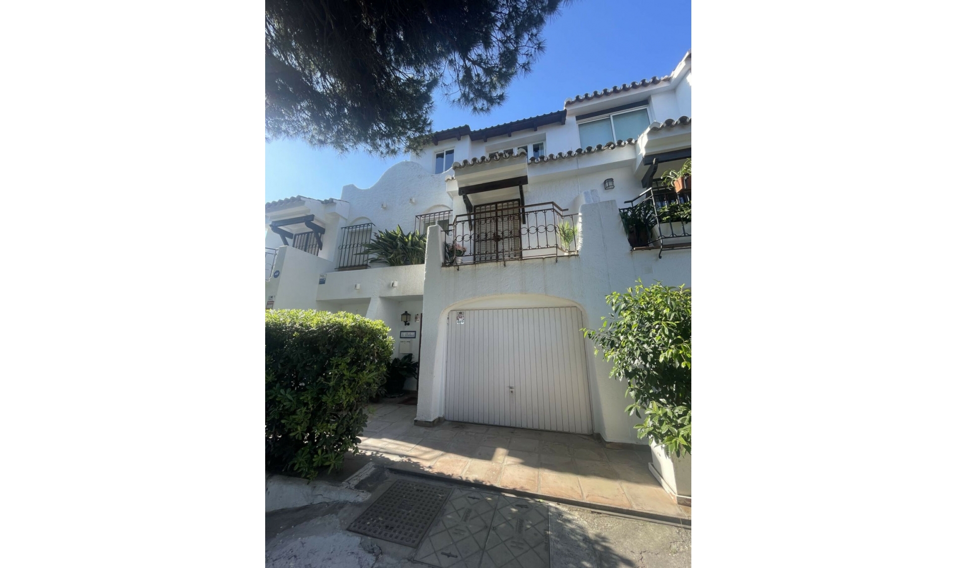 Resale - House -
Calahonda