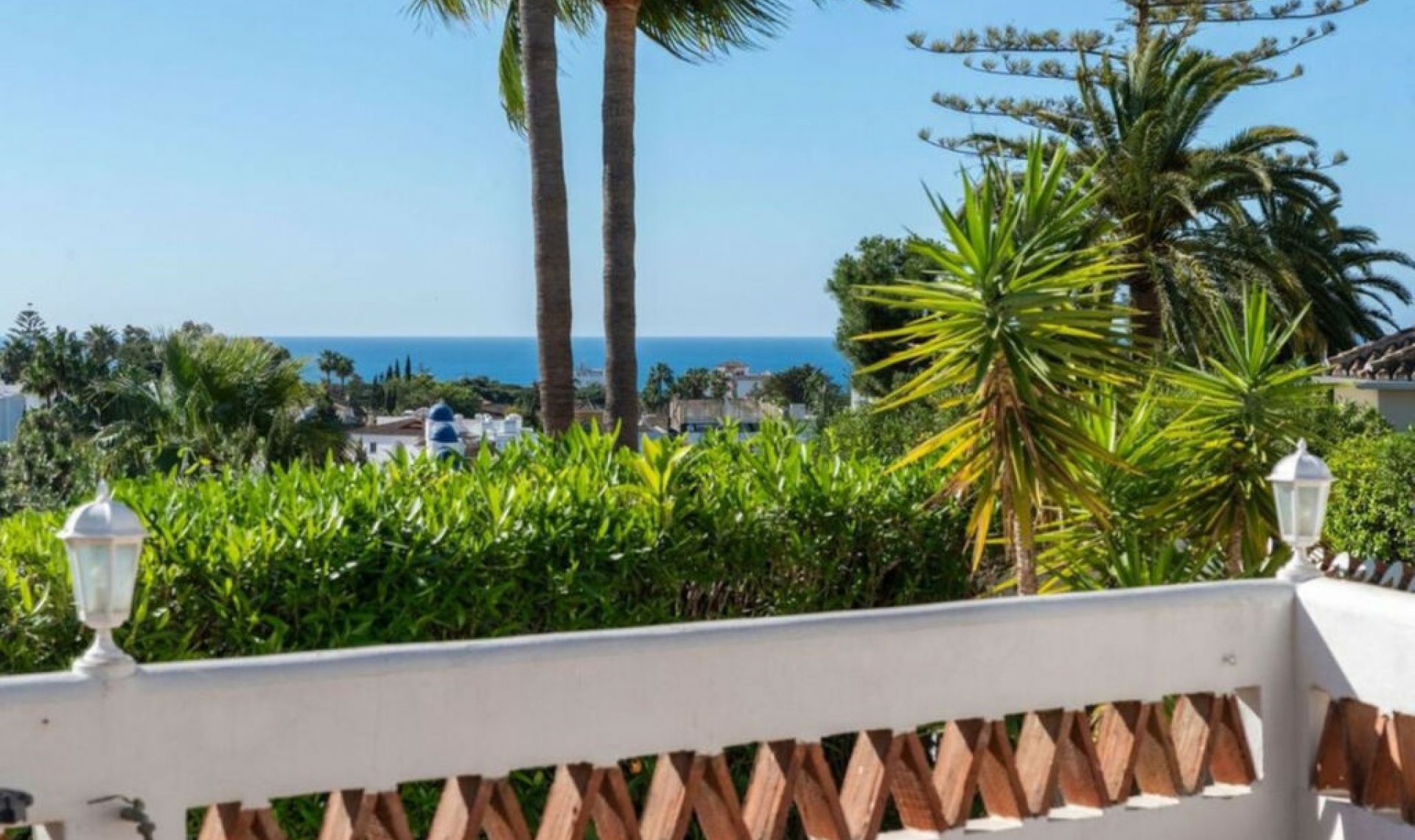 Resale - House -
Calahonda