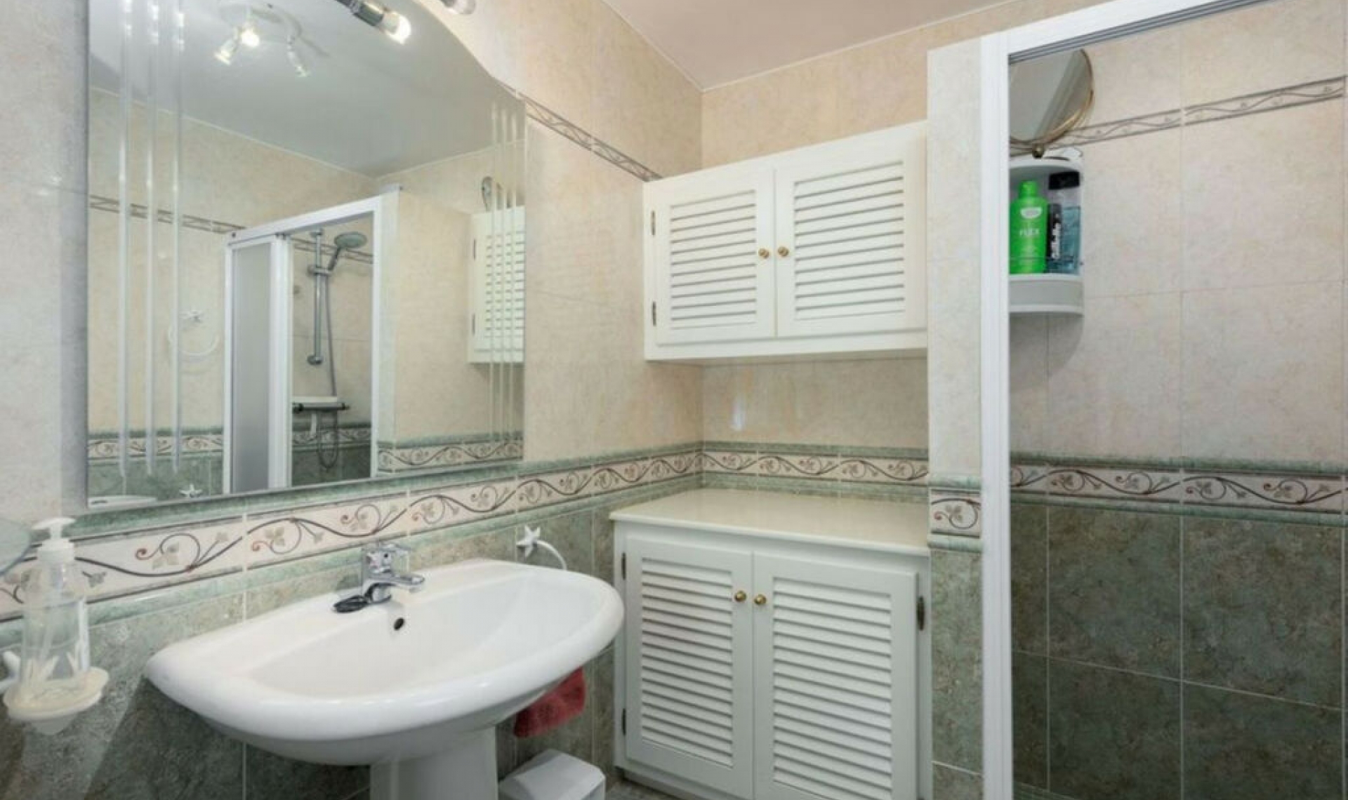 Resale - House -
Calahonda
