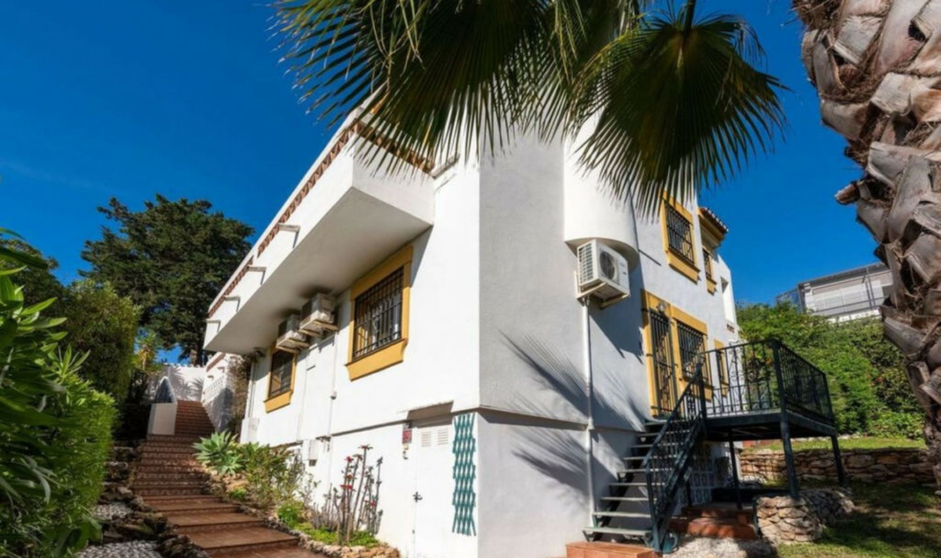 Resale - House -
Calahonda