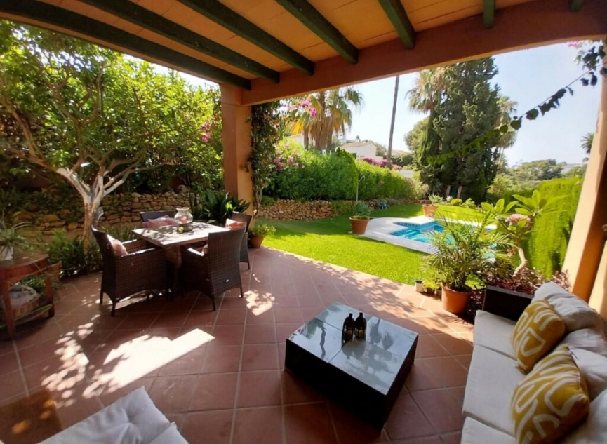 Resale - House -
Calahonda