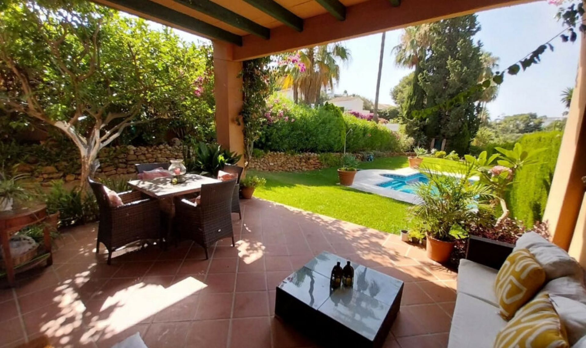 Resale - House -
Calahonda