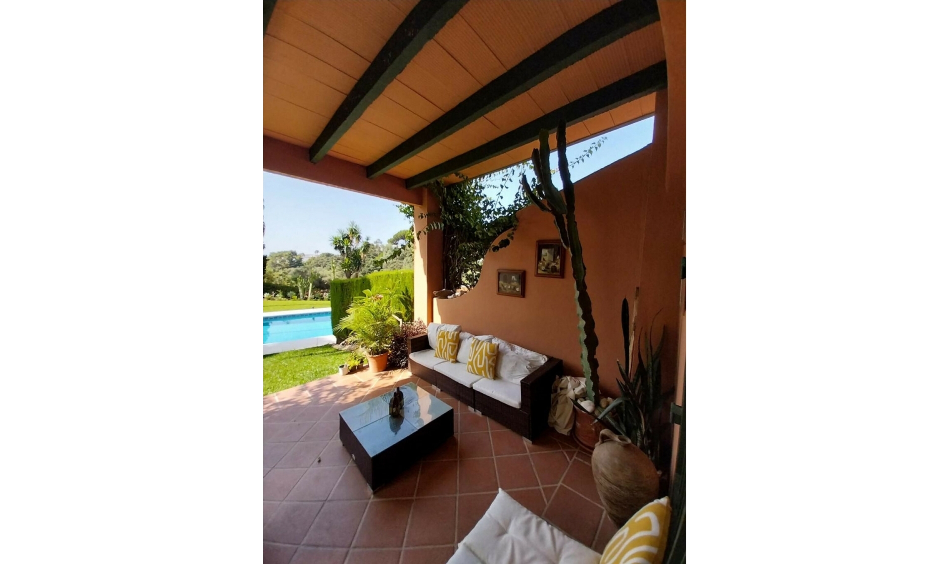 Resale - House -
Calahonda
