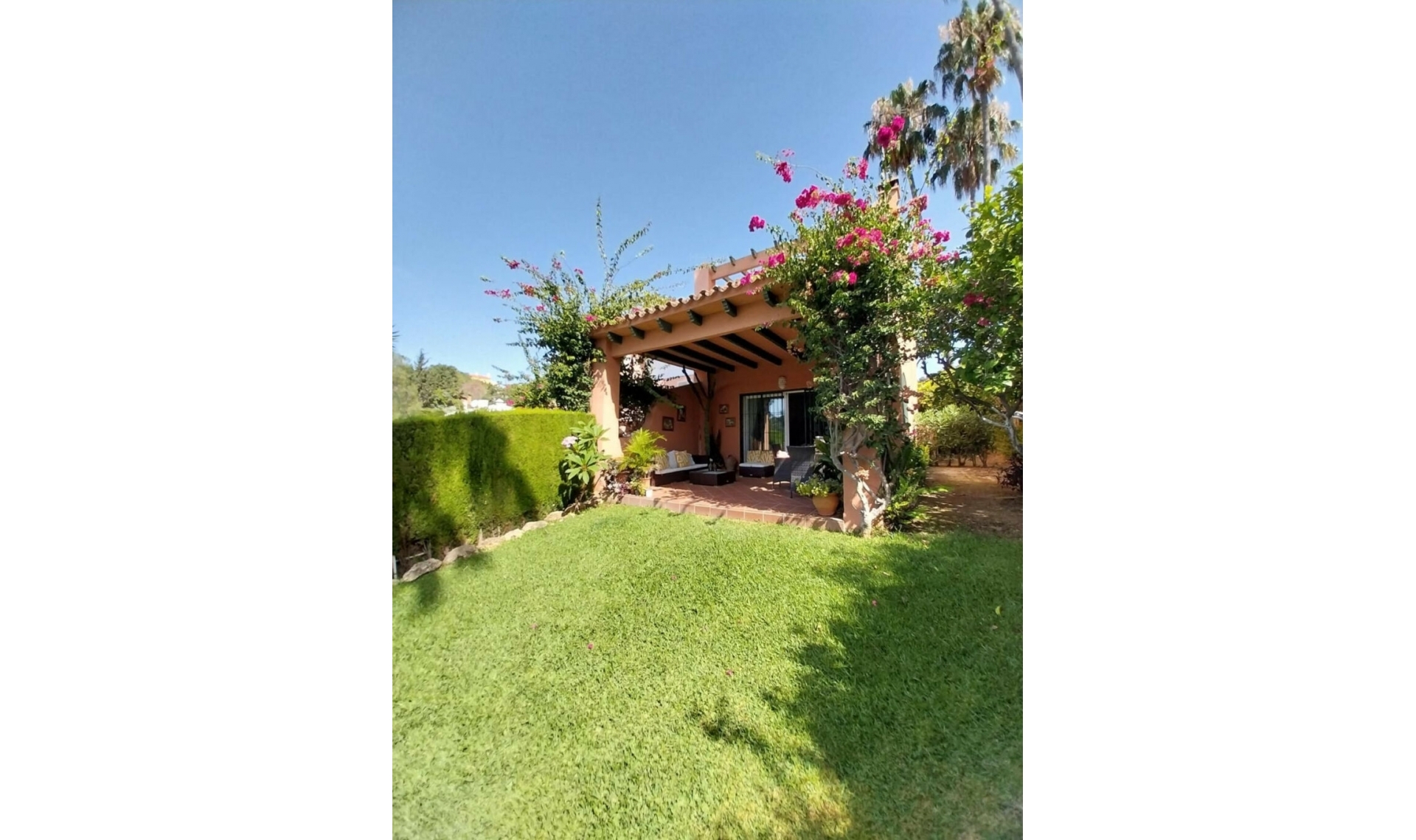 Resale - House -
Calahonda